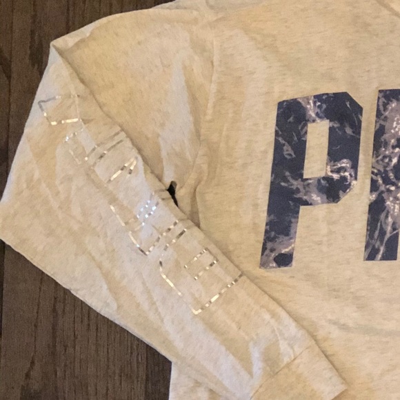 Victoria’s Secret Pink T-Shirt Size Medium - Picture 3 of 8